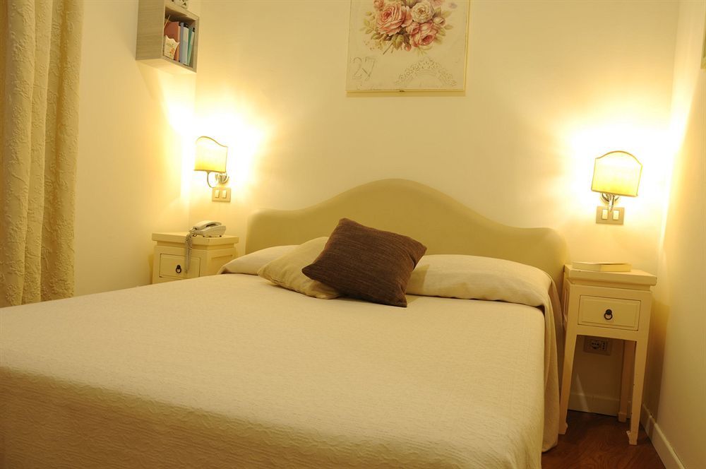 95 Rooms In Рим Екстер'єр фото